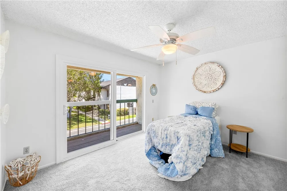6823 Danvers Garden Grove, CA 92845