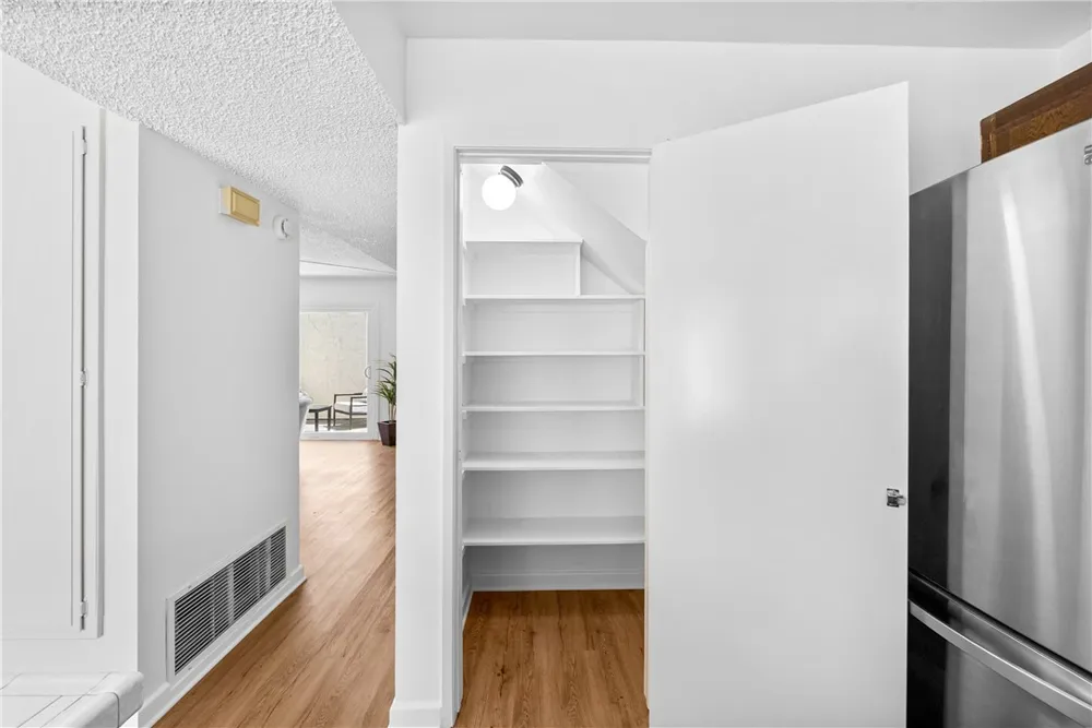 6823 Danvers Garden Grove, CA 92845