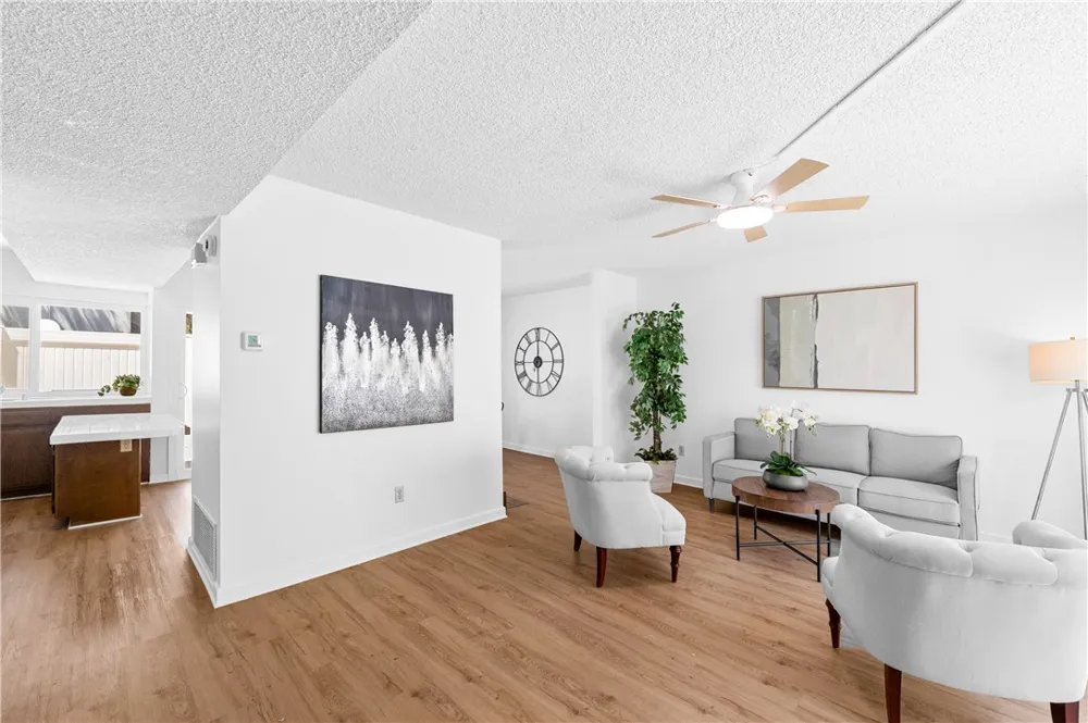 6823 Danvers Garden Grove, CA 92845