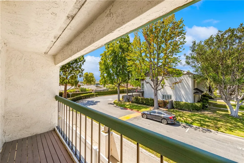 6823 Danvers Garden Grove, CA 92845