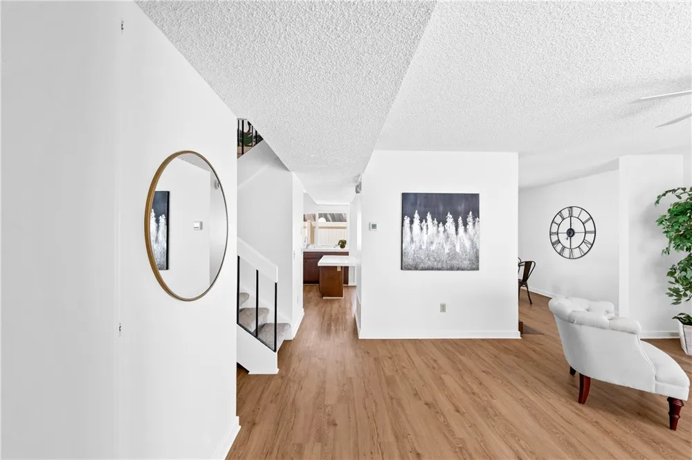 6823 Danvers Garden Grove, CA 92845