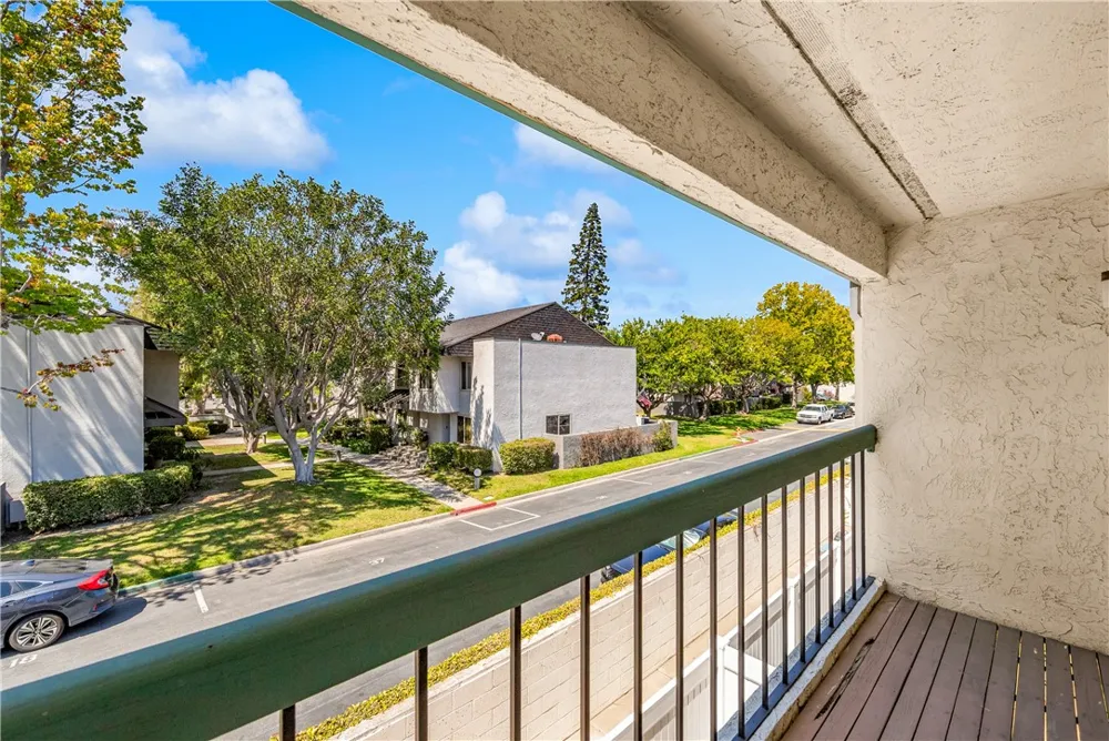 6823 Danvers Garden Grove, CA 92845