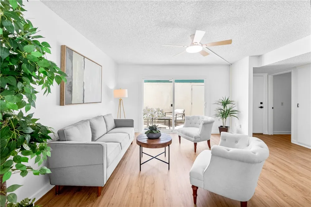 6823 Danvers Garden Grove, CA 92845