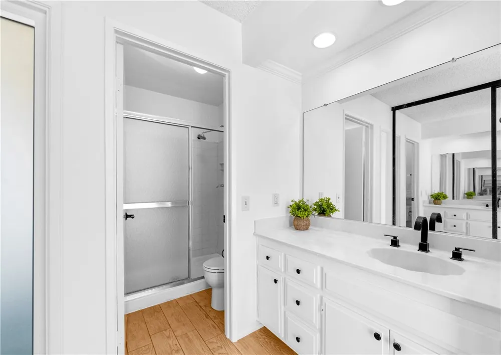 6823 Danvers Garden Grove, CA 92845