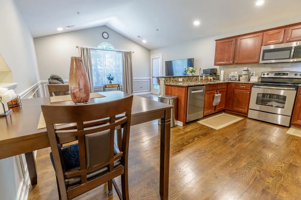 11355 Woods Drive Utica, MI 48317