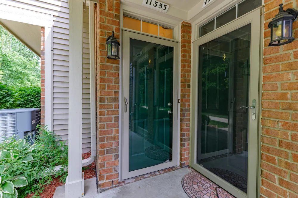 11355 Woods Drive Utica, MI 48317