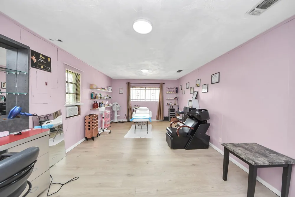 5241 County Road 819 Brazoria, TX 77422