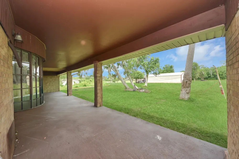 5241 County Road 819 Brazoria, TX 77422