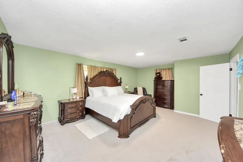 5241 County Road 819 Brazoria, TX 77422