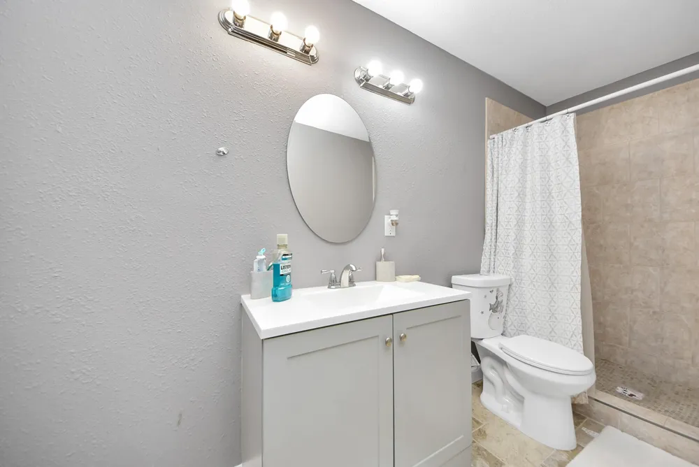 5241 County Road 819 Brazoria, TX 77422