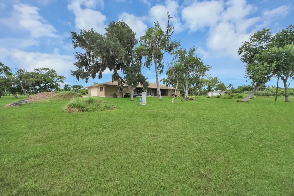5241 County Road 819 Brazoria, TX 77422