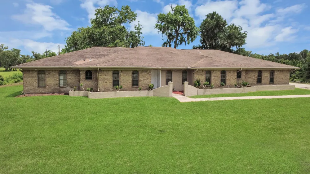 5241 County Road 819 Brazoria, TX 77422