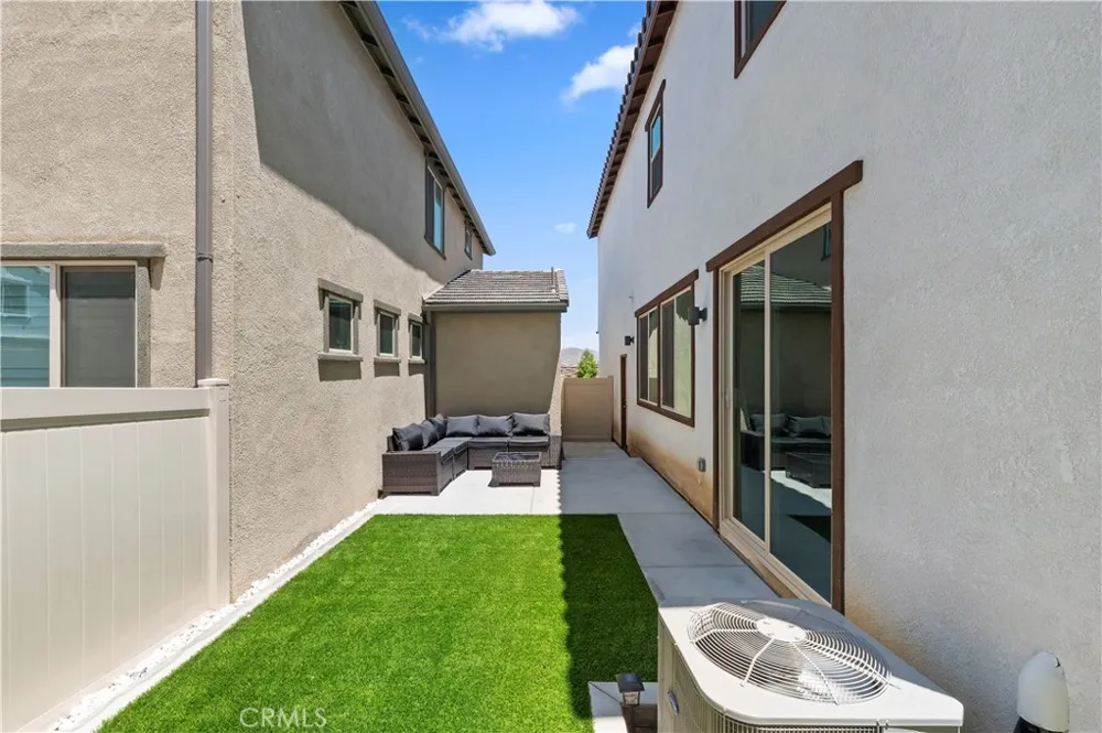 31709 Stauton Way Winchester, CA 92596