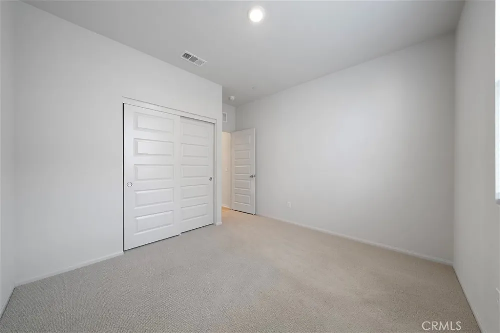 236 lockhart Way West Covina, CA 91790