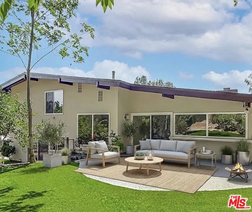 4117 Ellenita Avenue Tarzana, CA 91356