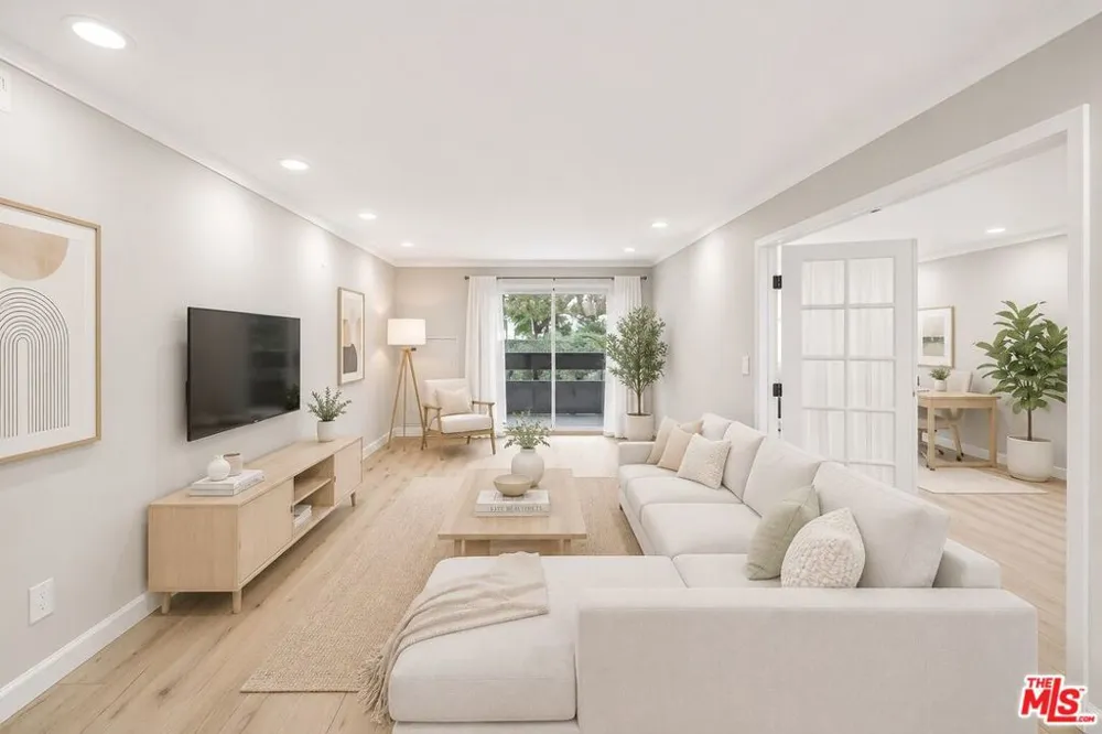 2700 Cahuenga Boulevard #4220 Los Angeles, CA 90068