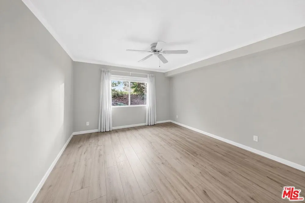 2700 Cahuenga Boulevard #4220 Los Angeles, CA 90068