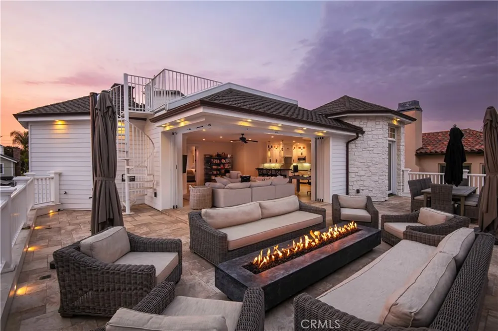 1160 Pine St Coronado, CA 92118