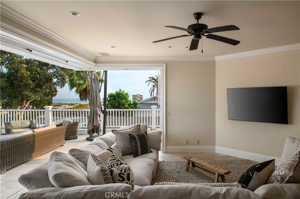 1160 Pine St Coronado, CA 92118