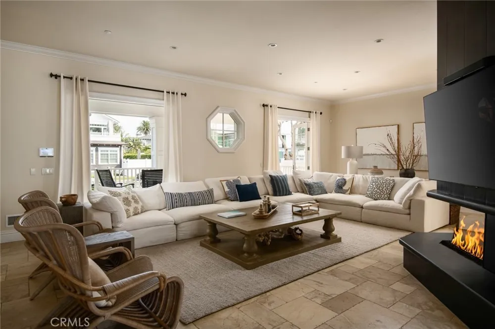 1160 Pine St Coronado, CA 92118