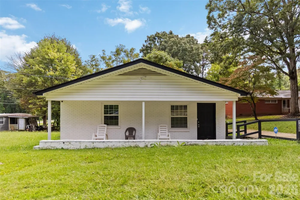 106 Robinson Avenue Mount Holly, NC 28120