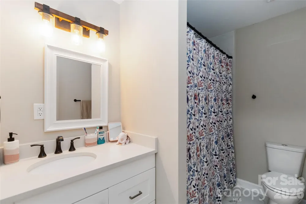 106 Robinson Avenue Mount Holly, NC 28120