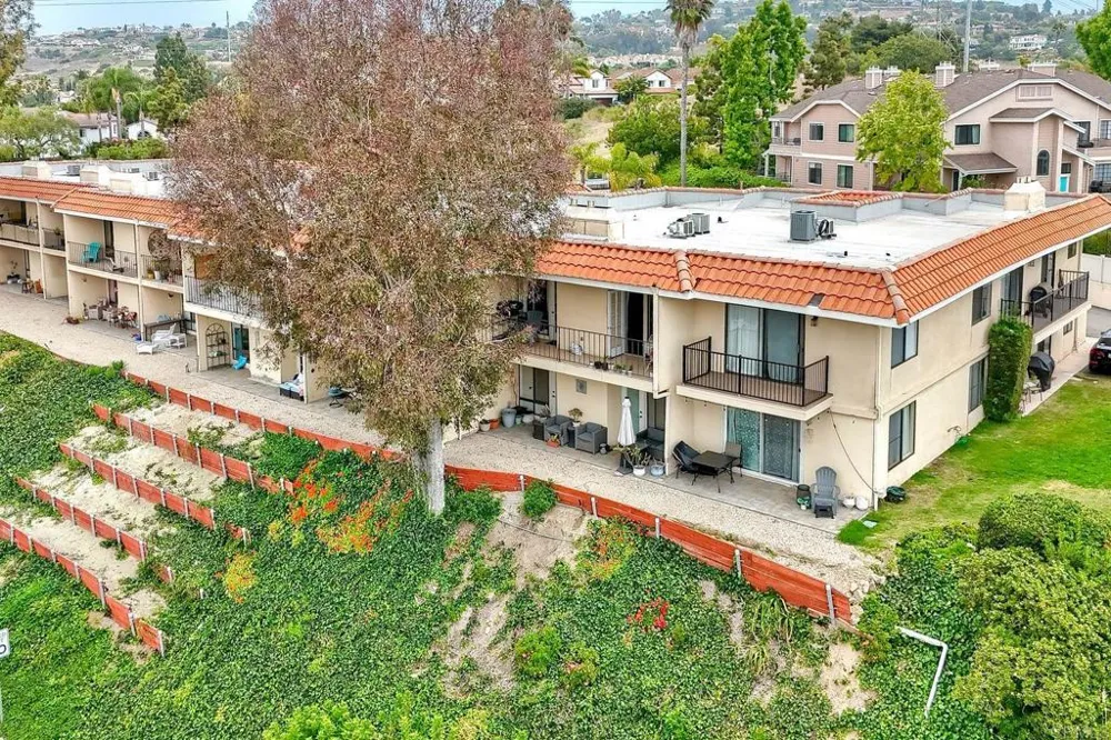 2251 Altisma Way Carlsbad, CA 92009