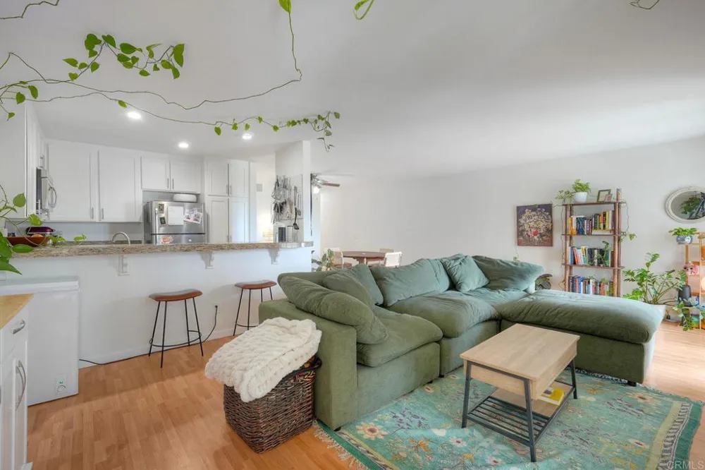 2251 Altisma Way Carlsbad, CA 92009