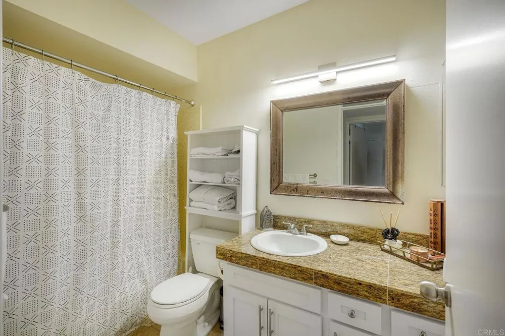 2251 Altisma Way Carlsbad, CA 92009