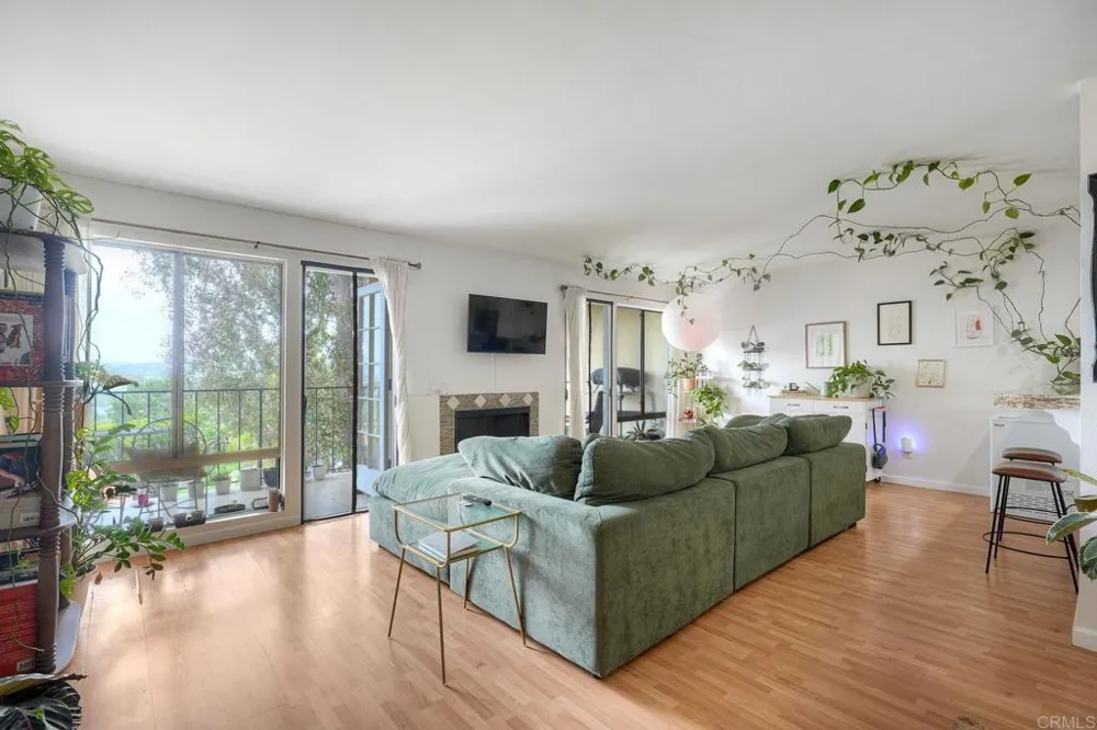 2251 Altisma Way Carlsbad, CA 92009