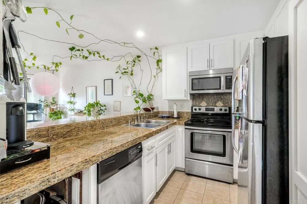 2251 Altisma Way Carlsbad, CA 92009