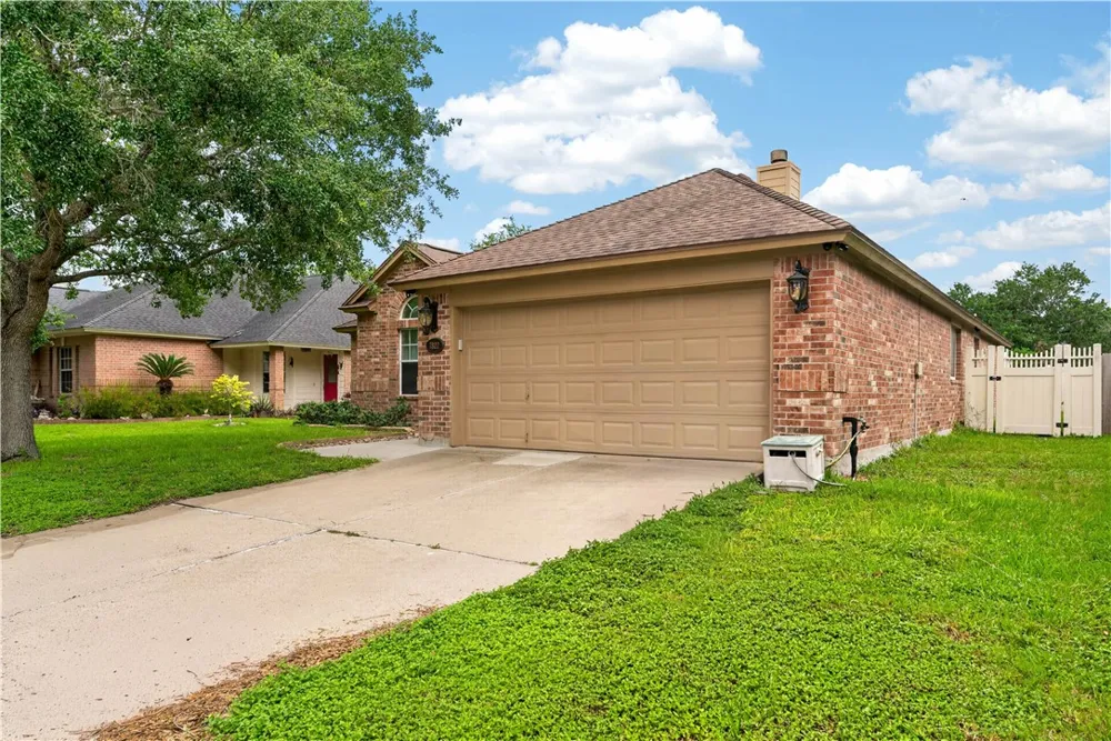 7802 Jim Wells Drive Corpus Christi, TX 78413