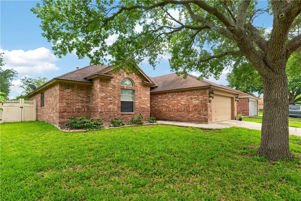 7802 Jim Wells Drive Corpus Christi, TX 78413