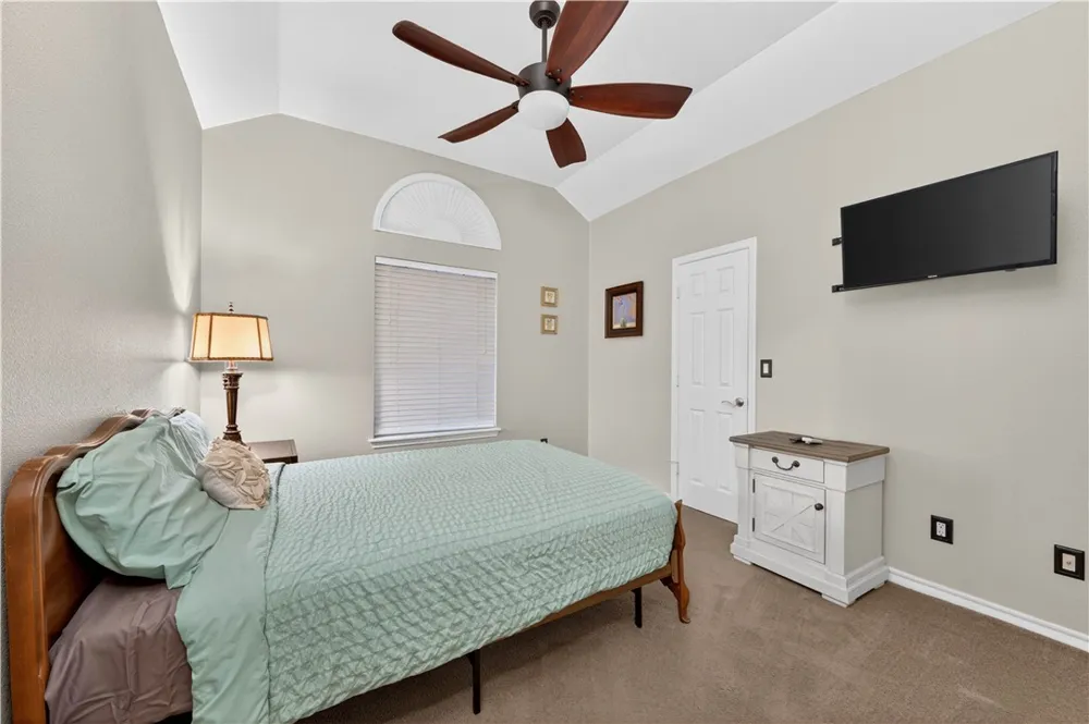 7802 Jim Wells Drive Corpus Christi, TX 78413