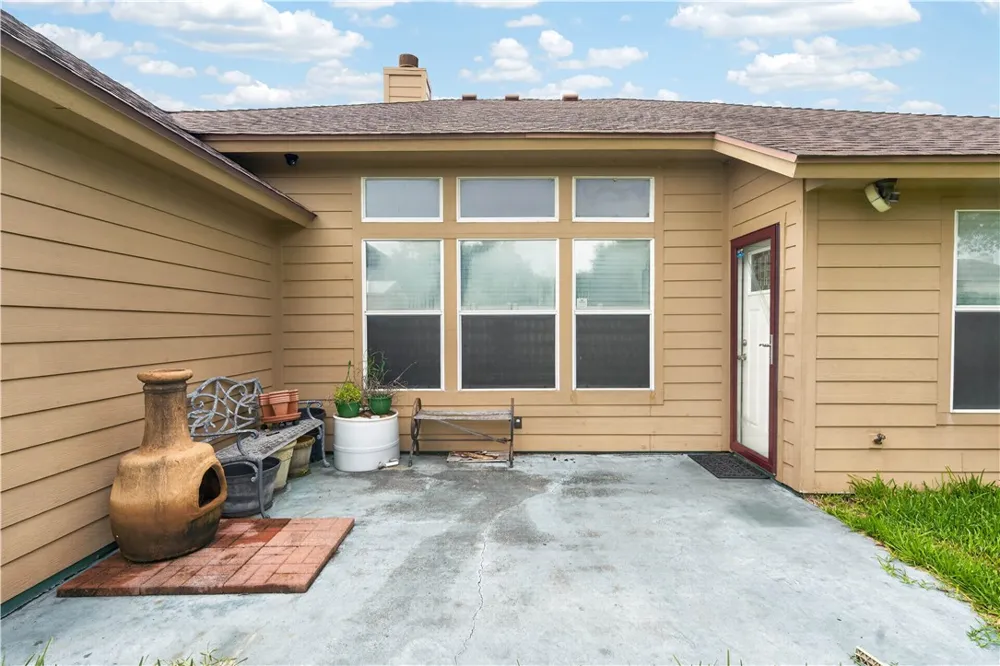 7802 Jim Wells Drive Corpus Christi, TX 78413