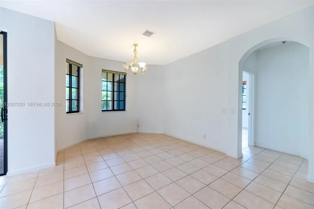 1695 Passion Vine Cir #22-1 Weston, FL 33326
