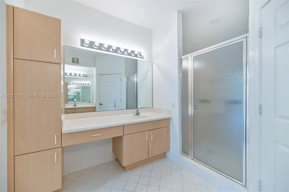 1695 Passion Vine Cir #22-1 Weston, FL 33326