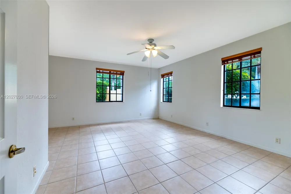 1695 Passion Vine Cir #22-1 Weston, FL 33326