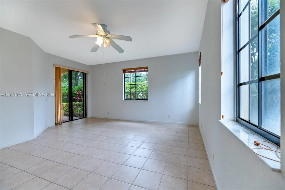 1695 Passion Vine Cir #22-1 Weston, FL 33326