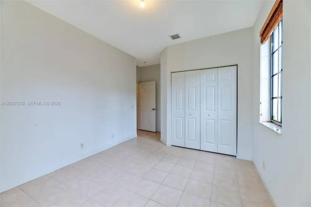 1695 Passion Vine Cir #22-1 Weston, FL 33326