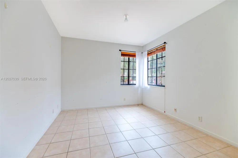 1695 Passion Vine Cir #22-1 Weston, FL 33326