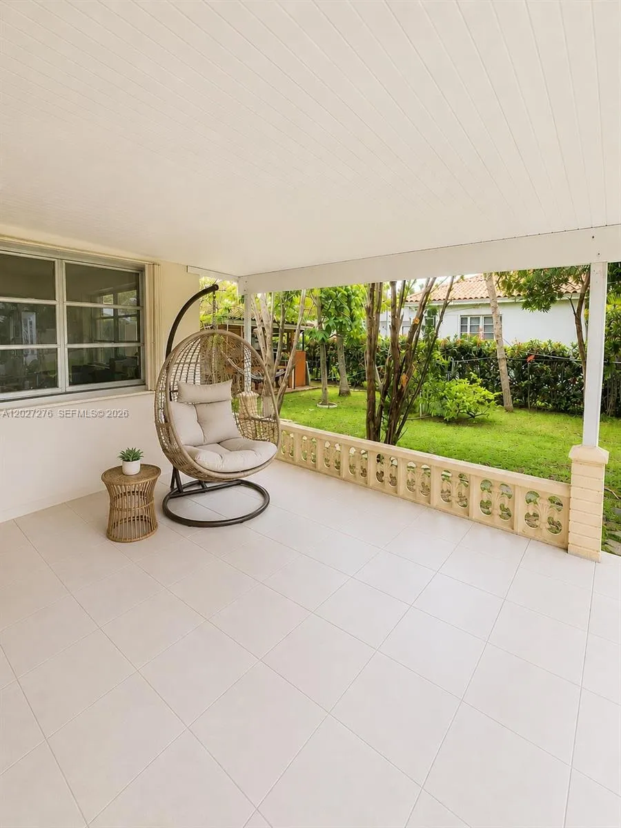 1109 NE 4th Ct Hallandale Beach, FL 33009