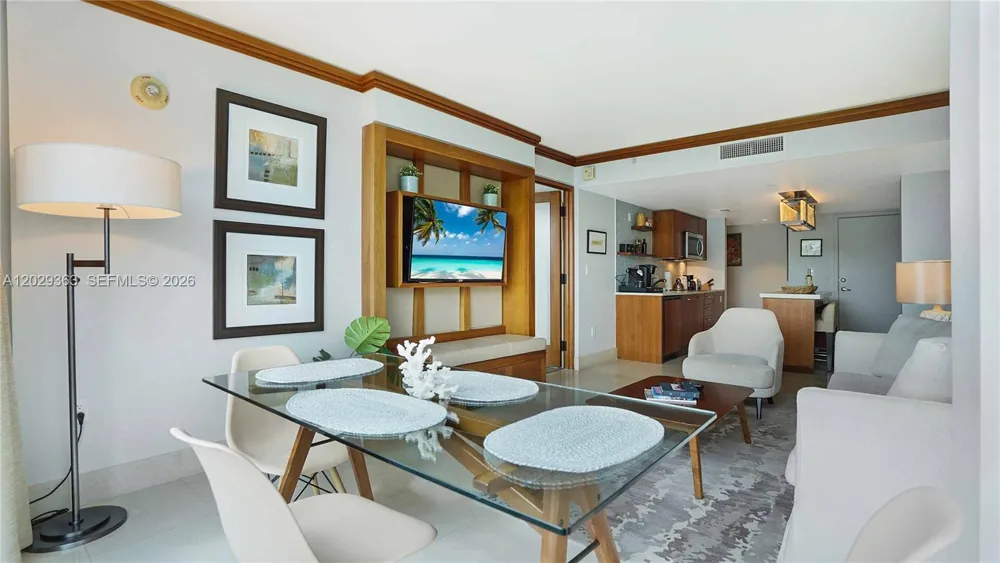 6801 Collins Ave #315 Miami Beach, FL 33141