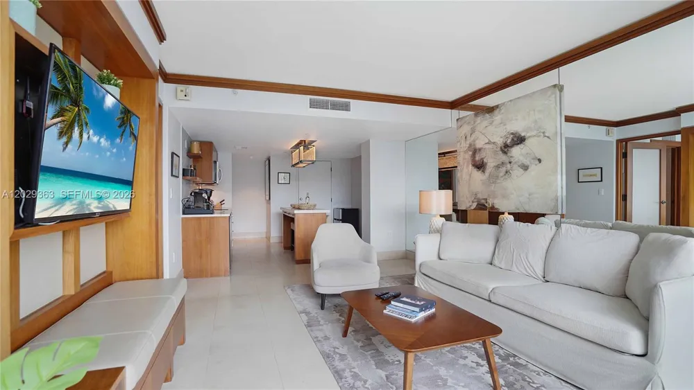 6801 Collins Ave #315 Miami Beach, FL 33141