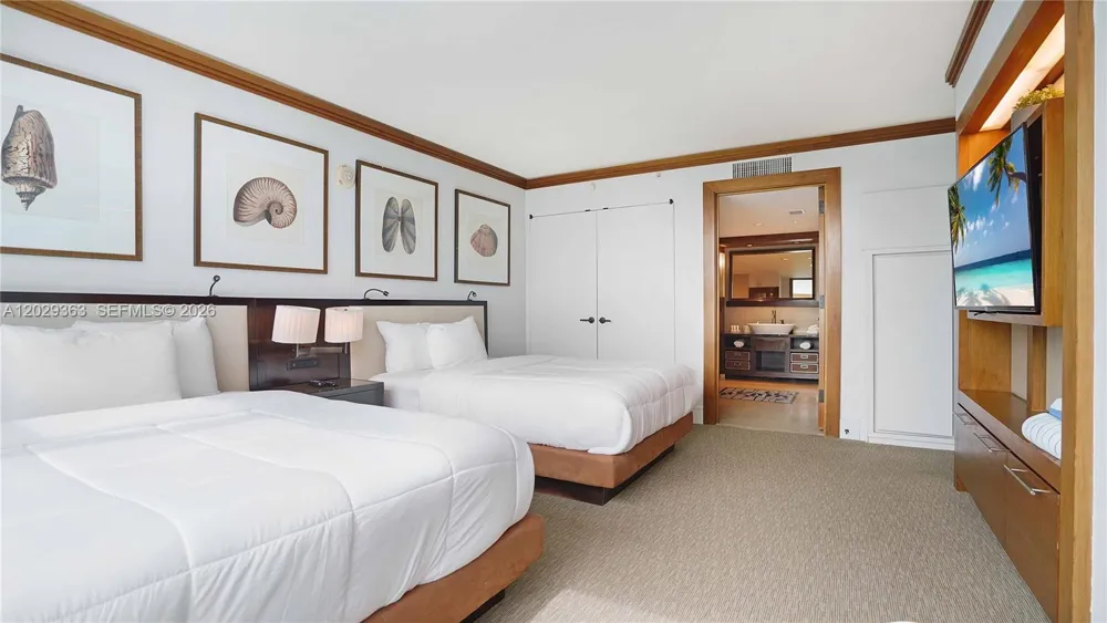 6801 Collins Ave #315 Miami Beach, FL 33141