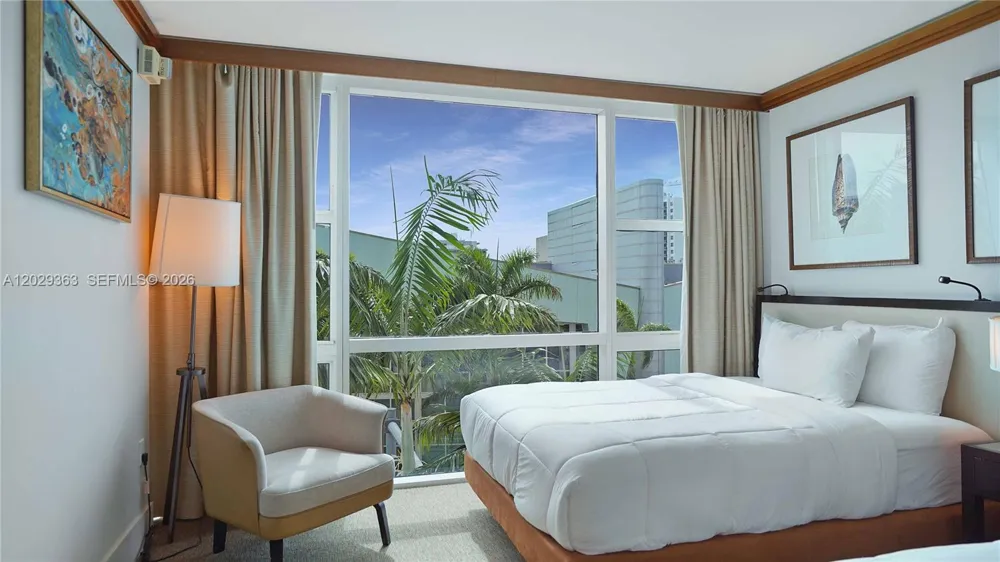 6801 Collins Ave #315 Miami Beach, FL 33141