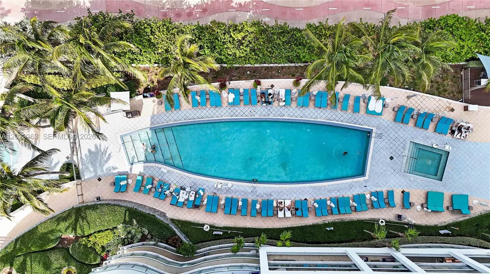 6801 Collins Ave #315 Miami Beach, FL 33141