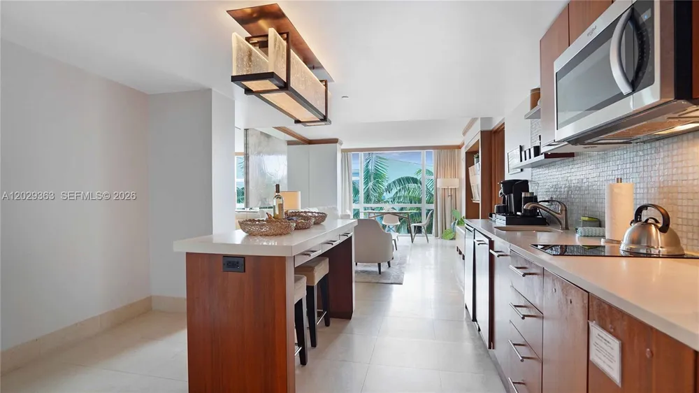 6801 Collins Ave #315 Miami Beach, FL 33141