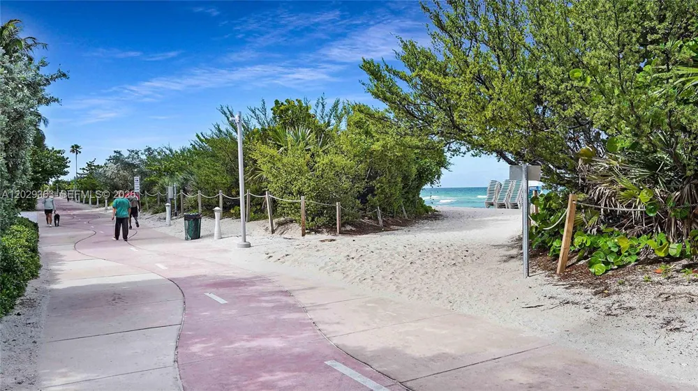 6801 Collins Ave #315 Miami Beach, FL 33141