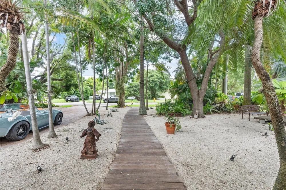 1160 NE 100th St Miami Shores, FL 33138